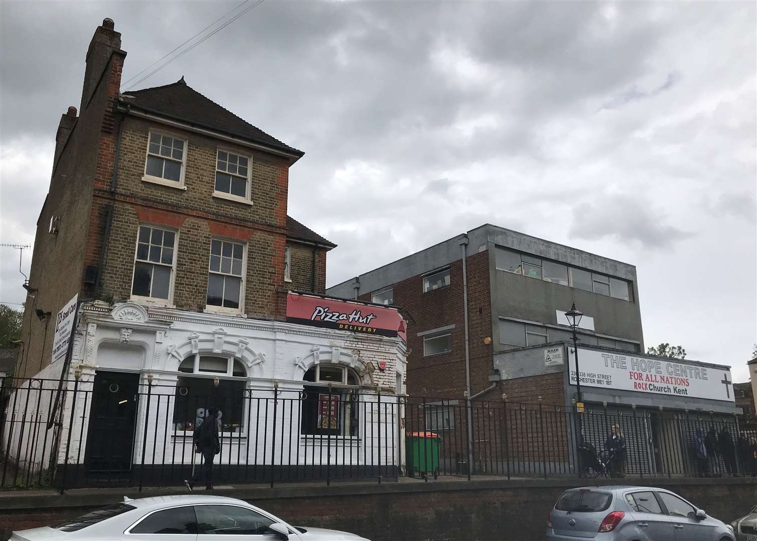 The site, 320 to 346 High Street, Rochester, includes the Thai Market, the Pizza Hut which was formerly a pub and The Flippin’ Frog micro pub - however the demolition of these buildings are not included in the plans